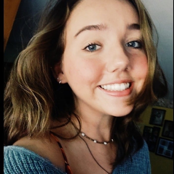 Meet your Posher, Catherine - Picture 1 of 1